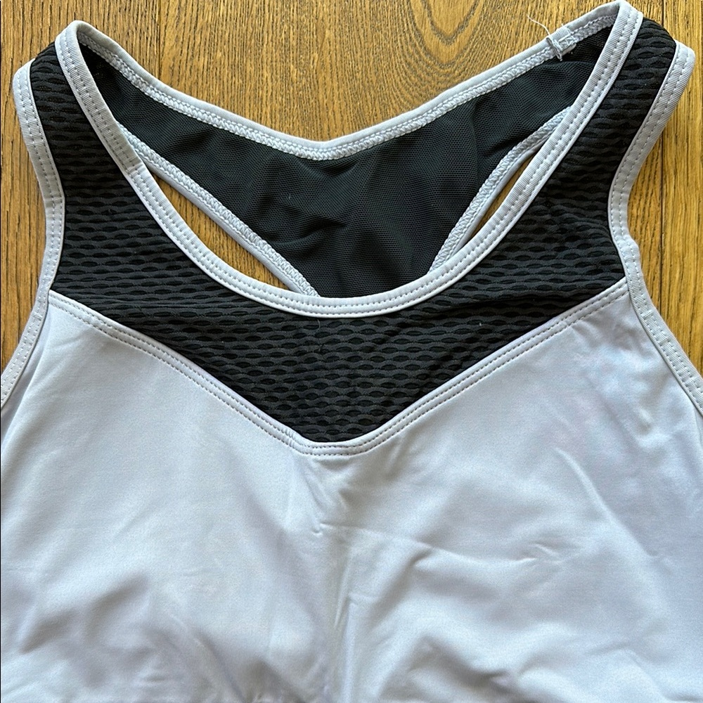 New Balance Racerback Sports Bra - Picture 7 of 7